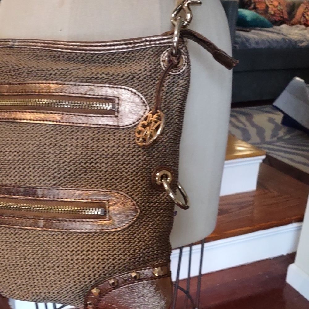 The Sak Metallic Bronze and Tan Crossbody Bag - Picture 5 of 13
